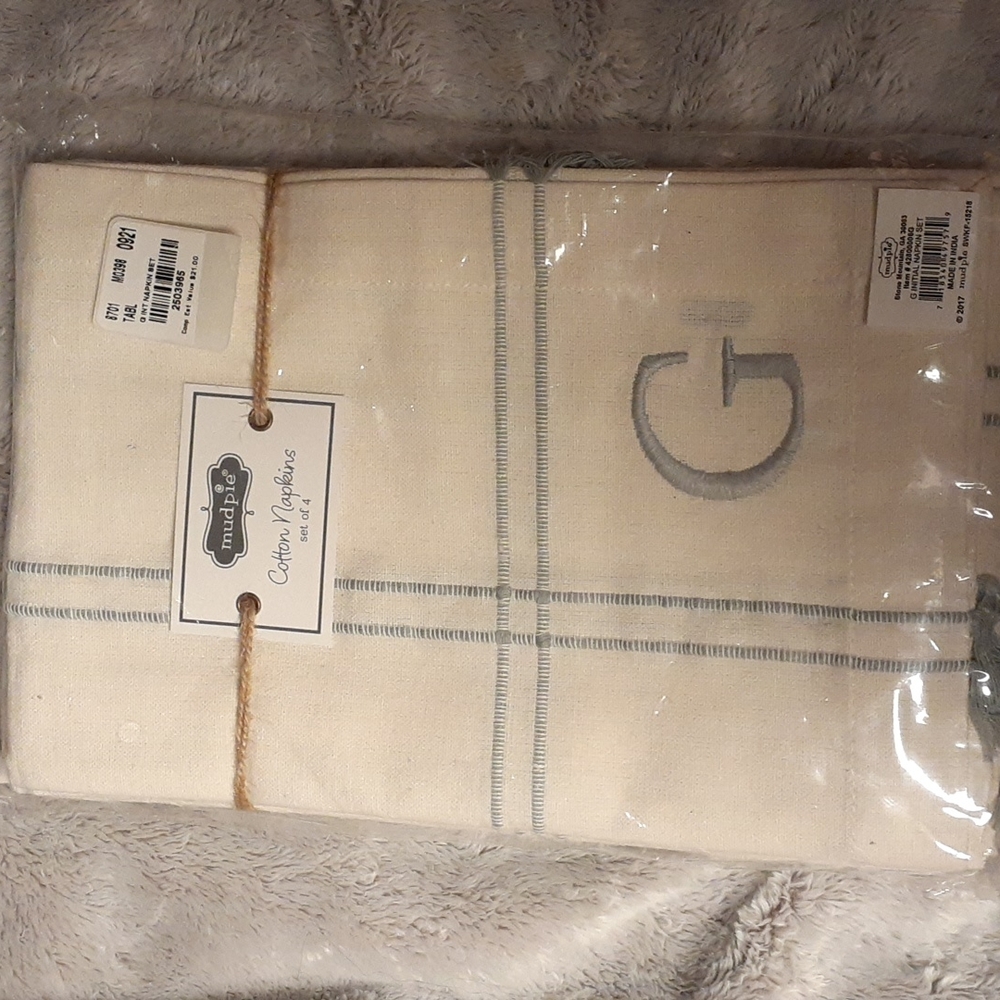 NWT Mud Pie Initial G Napkin Set